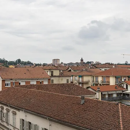 Casa Teresa - Luminosa Eleganza 아파트 아스티